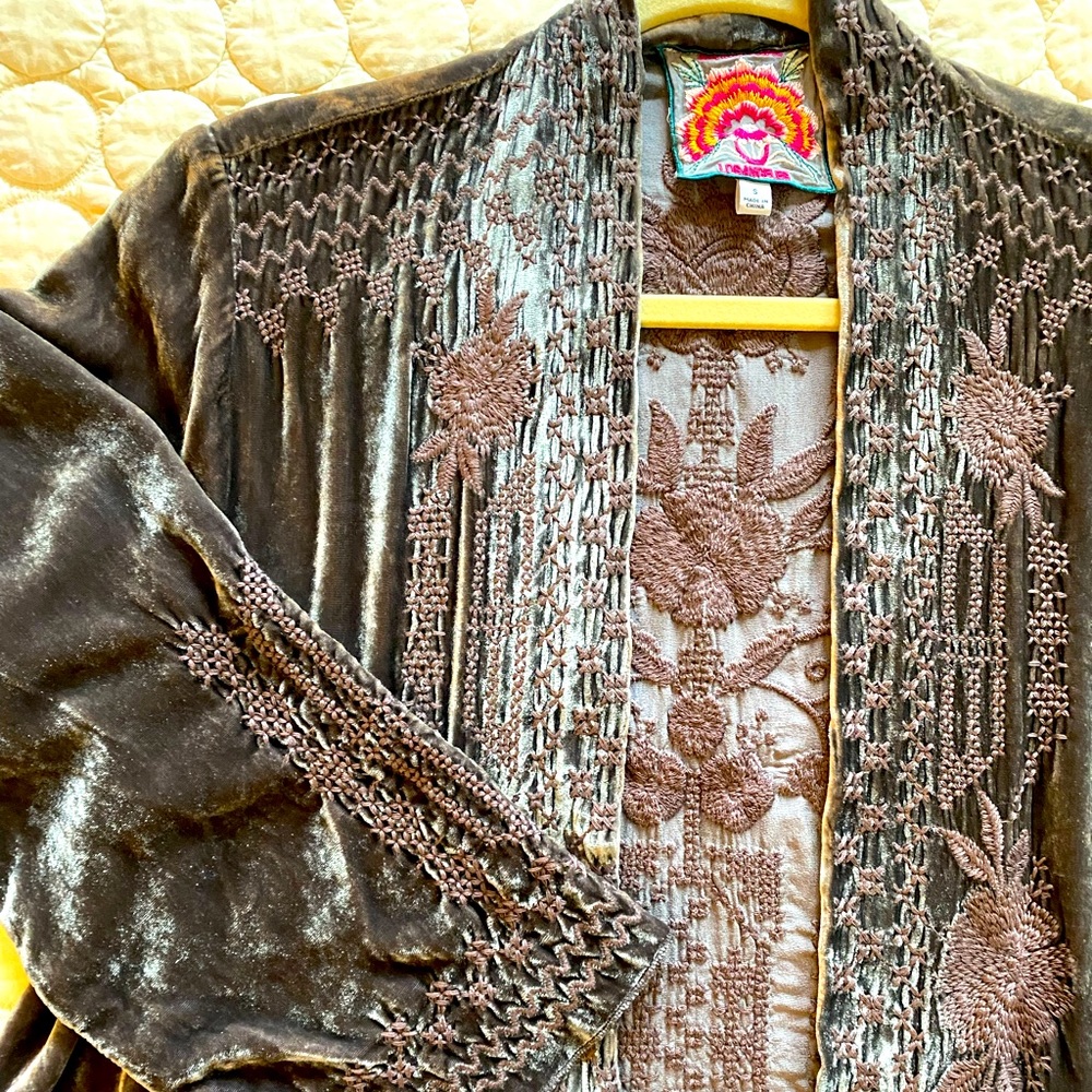 JOHNNY WAS // beautiful velvet kimono jacket. Excellent condition!